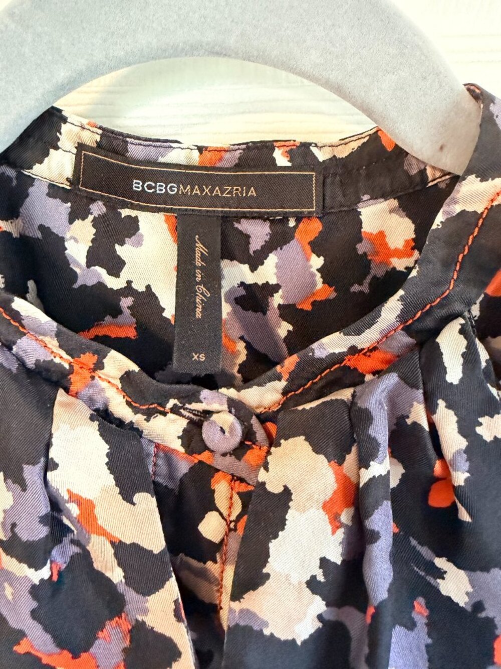 BCBG MAXAZRIA Women's Sz XS Black/Multi Printed Silk Blouse Sleeveless Top